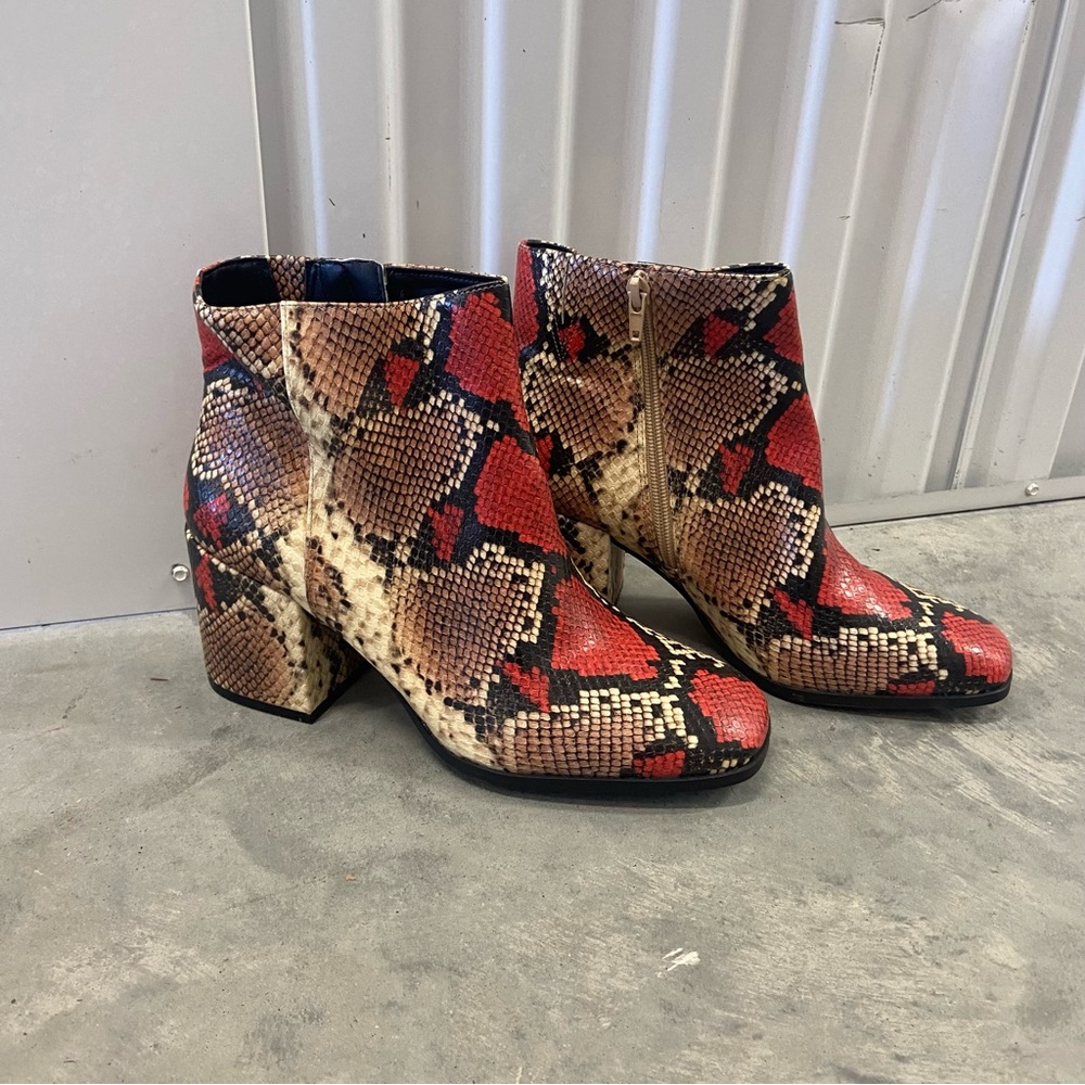 Mix No. 6 Benisa Bootie- Size 10